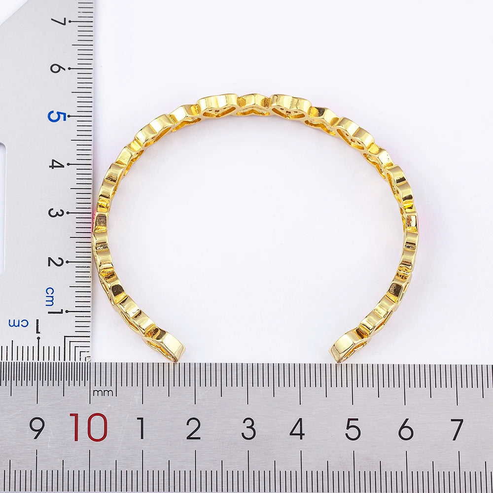 Heart Crystal Bangle