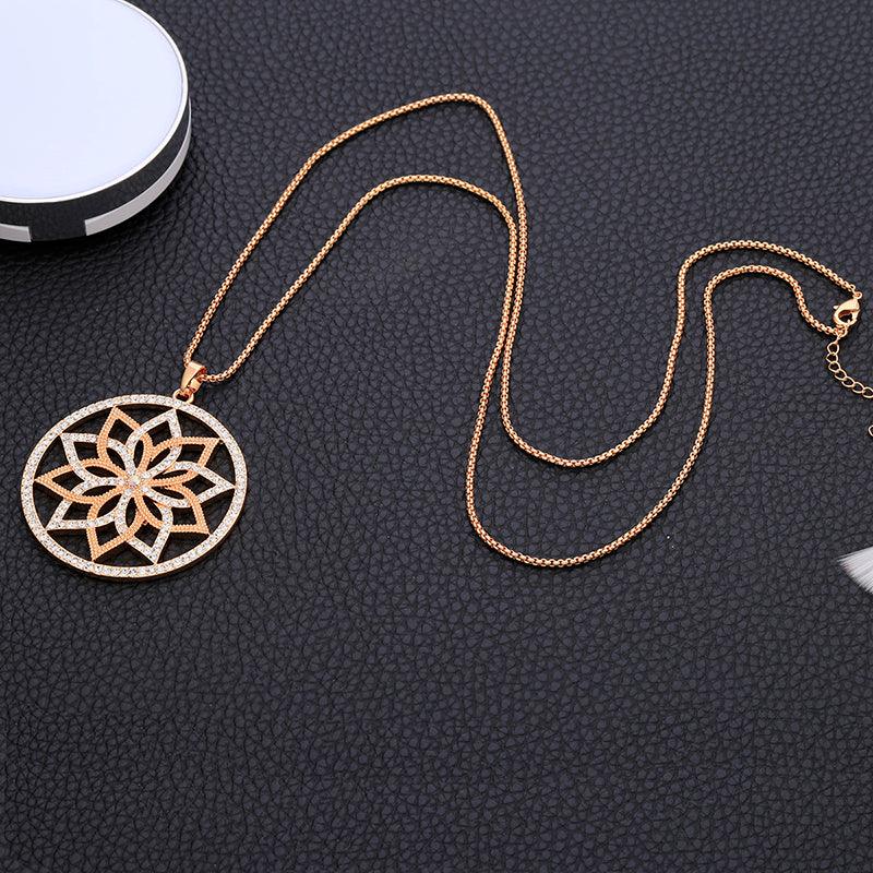 Flora Crystal Necklace - Rosetose