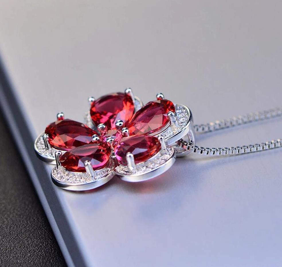 ROSA Flower Petals Necklace - Rosetose