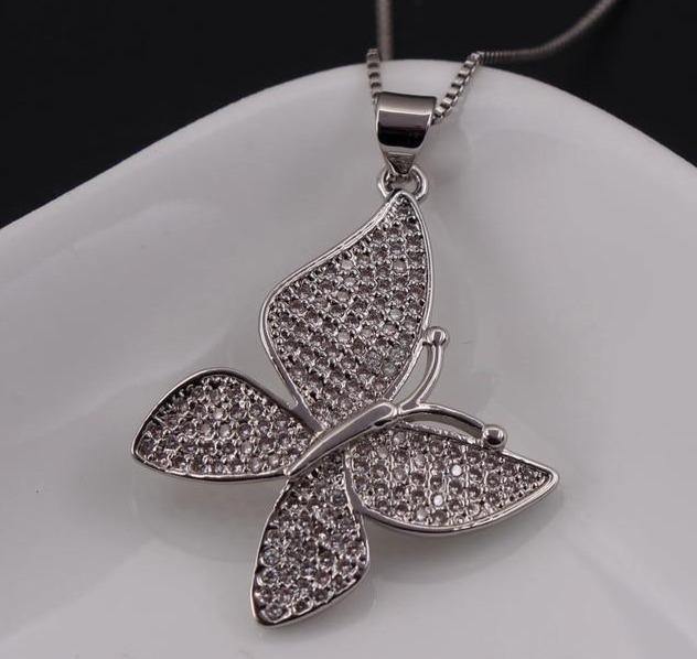 VANESSA Butterfly Necklace - Rosetose